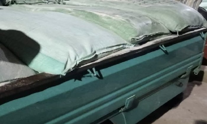 ضبط سيارة محملة بـ 3أطنان دقيق مدعم قبل تهريبها للسوق السوداء في البحيرة ضبط سيارة محملة بـ 3أطنان دقيق مدعم قبل تهريبها للسوق السوداء في البحيرة