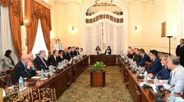 مجلس أمناء الحوار الوطني يلتقي وزير الخارجية والهجرة الدكتور بدر عبد العاطي