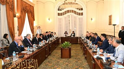 مجلس أمناء الحوار الوطني يلتقي وزير الخارجية والهجرة الدكتور بدر عبد العاطي مجلس أمناء الحوار الوطني يلتقي وزير الخارجية والهجرة الدكتور بدر عبد العاطي