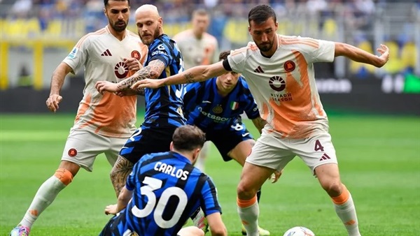 روما يهزم إنتر ميلان في الدوري الإيطالي روما يهزم إنتر ميلان في الدوري الإيطالي