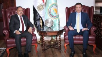 وزير الزراعة يبحث استعدادات مهرجان الخيول العربية وتطوير حديقة حيوان الزقازيق