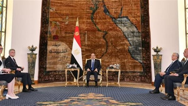 الرئيس السيسي يستقبل رئيس البرلمان المجري ويؤكد أهمية تعزيز الشراكة الاستراتيجية بين البلدين الرئيس السيسي يستقبل رئيس البرلمان المجري ويؤكد أهمية تعزيز الشراكة الاستراتيجية بين البلدين