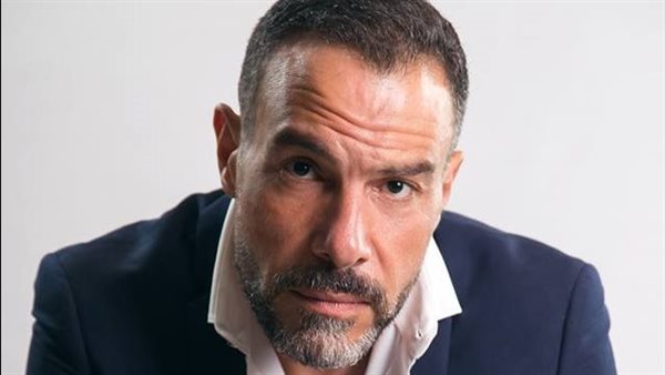 محمد خميس: بدايتي كانت من مسرح الجامعة.. وخالد جلال رشحني لـ”ألف مبروك” محمد خميس: بدايتي كانت من مسرح الجامعة.. وخالد جلال رشحني لـ”ألف مبروك”