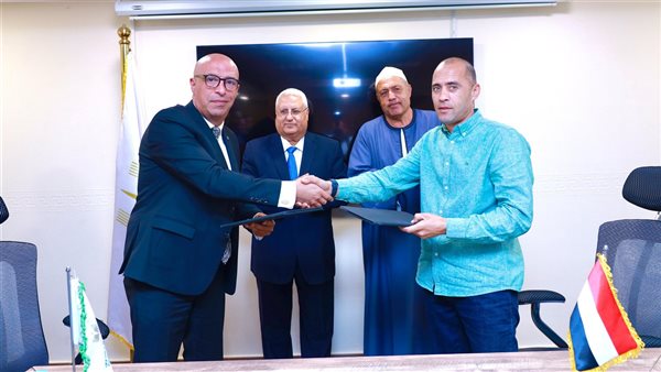 البنك الزراعي يوقع بروتوكول تعاون لتمويل صغار المربين لشراء رؤوس الماشية المحسنة وراثيًا البنك الزراعي يوقع بروتوكول تعاون لتمويل صغار المربين لشراء رؤوس الماشية المحسنة وراثيًا