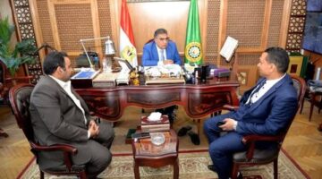 محافظ الدقهلية يلتقي رئيس الإدارة المركزية لمناطق التأمينات الاجتماعية