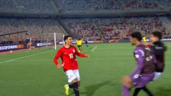 محمد عبد الله يسجل الهدف الأول لمنتخب مصر للشباب أمام جنوب أفريقيا محمد عبد الله يسجل الهدف الأول لمنتخب مصر للشباب أمام جنوب أفريقيا