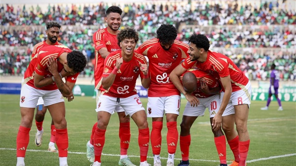 مفاجأة لجوميز وروزة.. الأهلي يبدأ التفاوض مع 4 مدربين