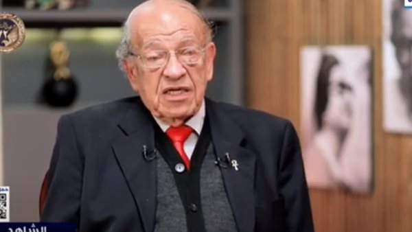 وسيم السيسي يرد على مزاعم دفن المسيح تحت هرم خوفو (فيديو) وسيم السيسي يرد على مزاعم دفن المسيح تحت هرم خوفو (فيديو)