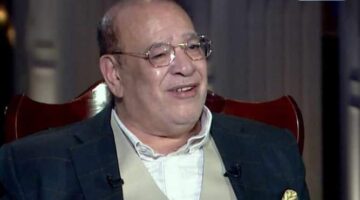 مصر فرحانة.. صلاح عبد الله يهنئ محمد صلاح بعد تتويجه بالدوري الإنجليزي