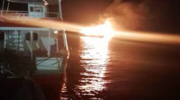 تفحم مركب سياحي بأحد شواطئ سفاجا دون خسائر بشرية