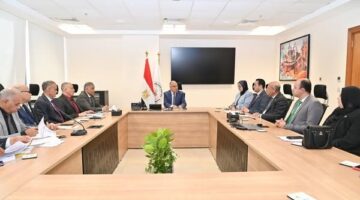 وزير الري يبحث مع نواب البرلمان تلبية مطالب المواطنين