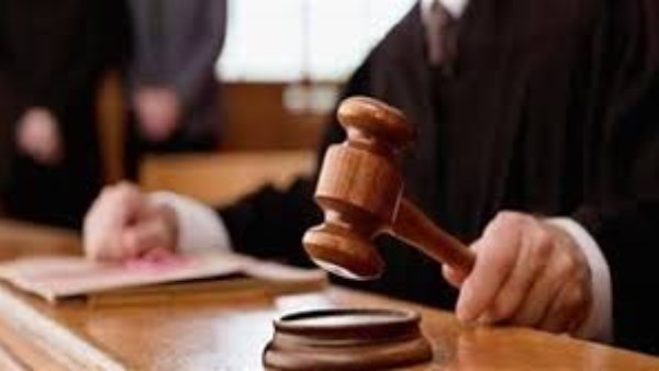بدء محاكمة نقيب المعلمين وآخرين بتهمة الرشوة بدء محاكمة نقيب المعلمين وآخرين بتهمة الرشوة