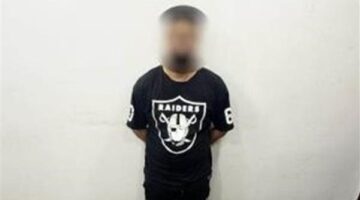 القبض على شخص روج لبيع الأسلحة البيضاء علي الإنترنت بالمنتزه