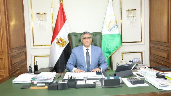 محافظ الجيزة يشدد على التصدي لمخالفات البناء والتعديات على الأراضي الزراعية محافظ الجيزة يشدد على التصدي لمخالفات البناء والتعديات على الأراضي الزراعية