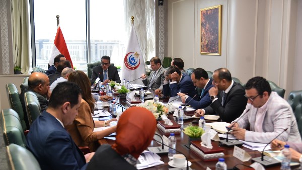 وزير الصحة: دراسة ضم محافظة ذات كثافة سكانية كبيرة إلى التأمين الصحي الشامل وزير الصحة: دراسة ضم محافظة ذات كثافة سكانية كبيرة إلى التأمين الصحي الشامل