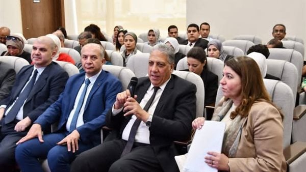 البترول: نفذنا 340 مشروعًا أسهم في خفض 1.1 مليون طن من انبعاثات ثاني أكسيد الكربون البترول: نفذنا 340 مشروعًا أسهم في خفض 1.1 مليون طن من انبعاثات ثاني أكسيد الكربون