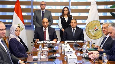 وزيرة التنمية المحلية ومحافظ القليوبية يشهدان توقيع عقد لتأجير مشروع الـ30 مليون بيضة بالخانكة مع إحدي شركات القطاع الخاص وزيرة التنمية المحلية ومحافظ القليوبية يشهدان توقيع عقد لتأجير مشروع الـ30 مليون بيضة بالخانكة مع إحدي شركات القطاع الخاص