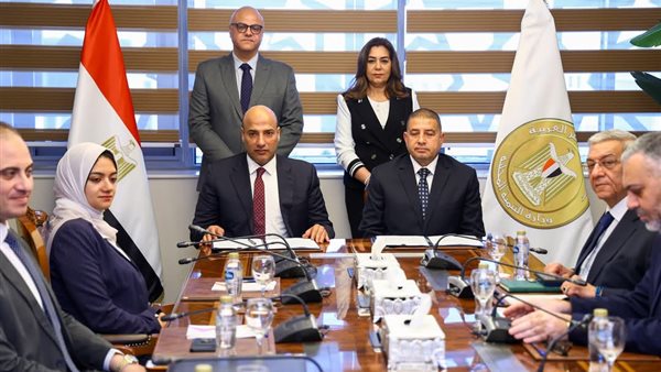 توقيع عقد لتأجير وحق الانتفاع لمشروع الـ30 مليون بيضة بالخانكة توقيع عقد لتأجير وحق الانتفاع لمشروع الـ30 مليون بيضة بالخانكة