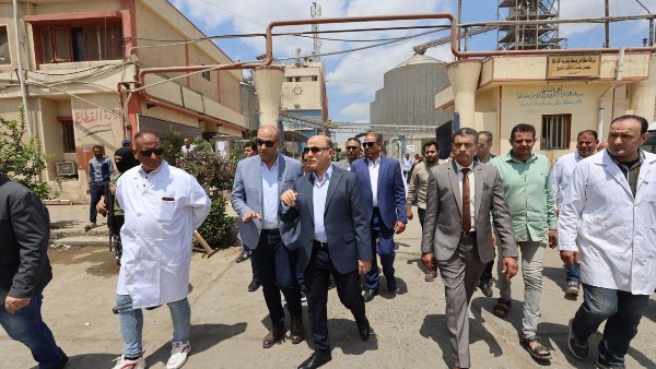 السعة التخزينية 30 ألف طن.. محافظ كفر الشيخ يتفقد صوامع القمح | صور السعة التخزينية 30 ألف طن.. محافظ كفر الشيخ يتفقد صوامع القمح | صور