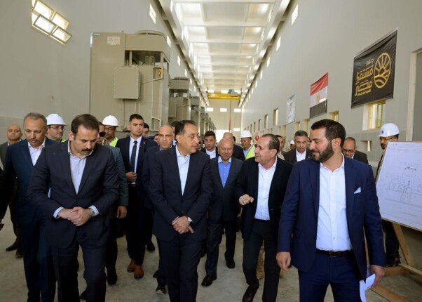 رئيس الوزراء يتجول في مكونات مشروعات جهاز مستقبل مصر للتنمية المستدامة رئيس الوزراء يتجول في مكونات مشروعات جهاز مستقبل مصر للتنمية المستدامة