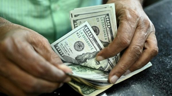 انخفاض سعر الدولار اليوم في البنوك انخفاض سعر الدولار اليوم في البنوك