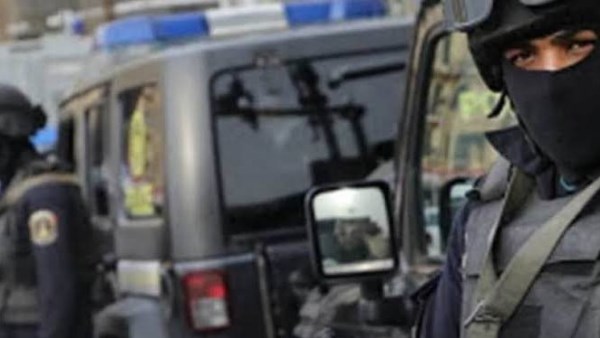 الأمن يكثف جهوده لكشف ملابسات تعدي طالب على آخر بسلاح أبيض بجامعة سوهاج الأمن يكثف جهوده لكشف ملابسات تعدي طالب على آخر بسلاح أبيض بجامعة سوهاج