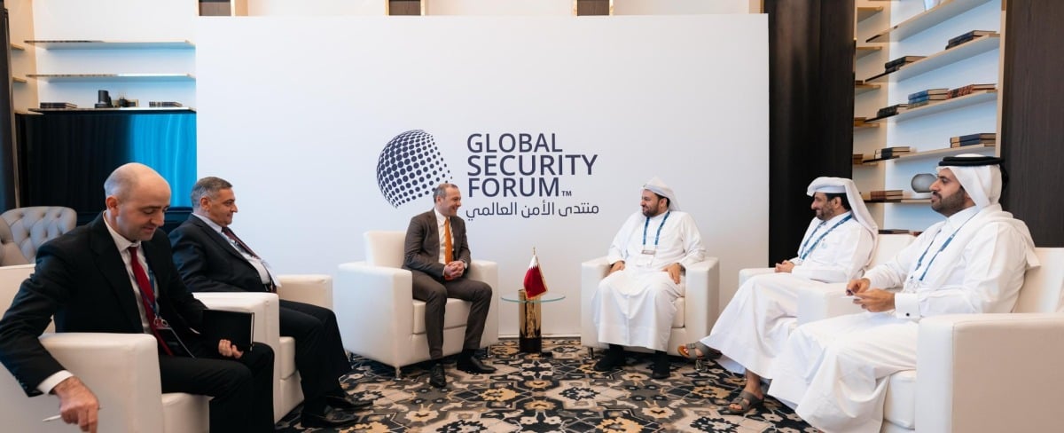 وزير الدولة بوزارة الخارجية يجتمع مع الأمين العام لمجلس الأمن الأرميني وزير الدولة بوزارة الخارجية يجتمع مع الأمين العام لمجلس الأمن الأرميني