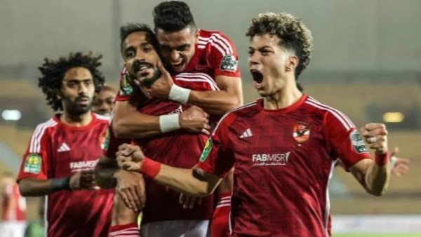 نجم الأهلي يخطط للرحيل المجاني بعد تلقيه عروضا خارجية ..تفاصيل نجم الأهلي يخطط للرحيل المجاني بعد تلقيه عروضا خارجية ..تفاصيل