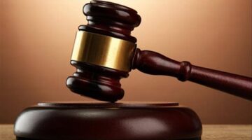 تأجيل محاكمة أب ونجليه لاتهامهم بإنهاء حياة شخص في القليوبية