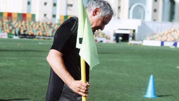 مهيب عبد الهادي يكشف مفاجأة في عقد كولر بعد رحيله عن الأهلي مهيب عبد الهادي يكشف مفاجأة في عقد كولر بعد رحيله عن الأهلي