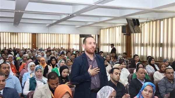 جامعة المنيا تفتتح فعاليات “الأسبوع المهني للتوظيف والإبتكار وريادة الأعمال” جامعة المنيا تفتتح فعاليات “الأسبوع المهني للتوظيف والإبتكار وريادة الأعمال”