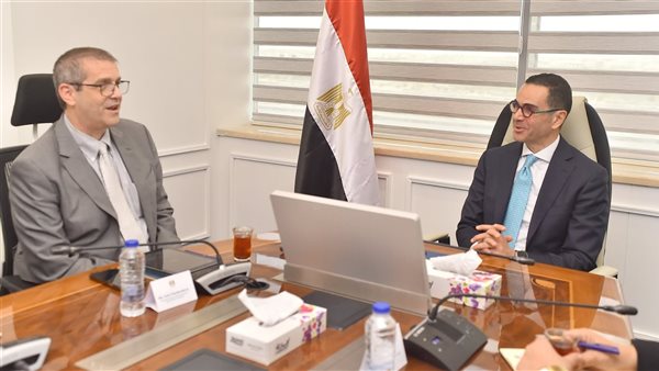 وزير الاستثمار: مصر تعمل على بناء استراتيجية واضحة لصناعة الغزل والنسيج وزير الاستثمار: مصر تعمل على بناء استراتيجية واضحة لصناعة الغزل والنسيج