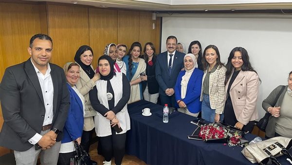 منتدى القيادات النسائية تنظم ندوة بعنوان «المرأة درع والوطن سيناء كرامته» احتفالًا بتحرير سيناء منتدى القيادات النسائية تنظم ندوة بعنوان «المرأة درع والوطن سيناء كرامته» احتفالًا بتحرير سيناء