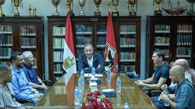 محمود الخطيب: دعم جماهير الأهلي كان كلمة السر في النجاحات مع كولر.. وكان ضمن قائمة أفضل المدربين في تاريخ الأهلي محمود الخطيب: دعم جماهير الأهلي كان كلمة السر في النجاحات مع كولر.. وكان ضمن قائمة أفضل المدربين في تاريخ الأهلي