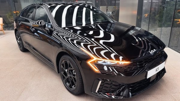 ماذا تقدم كيا أوبتيما موديل 2025 وكم سعرها في السعودية ؟ ماذا تقدم كيا أوبتيما موديل 2025 وكم سعرها في السعودية ؟