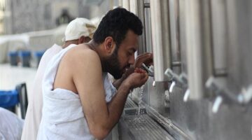 هل الدعاء بعد الشرب من ماء زمزم مستجاب؟.. أمين الإفتاء يكشف الحقيقة