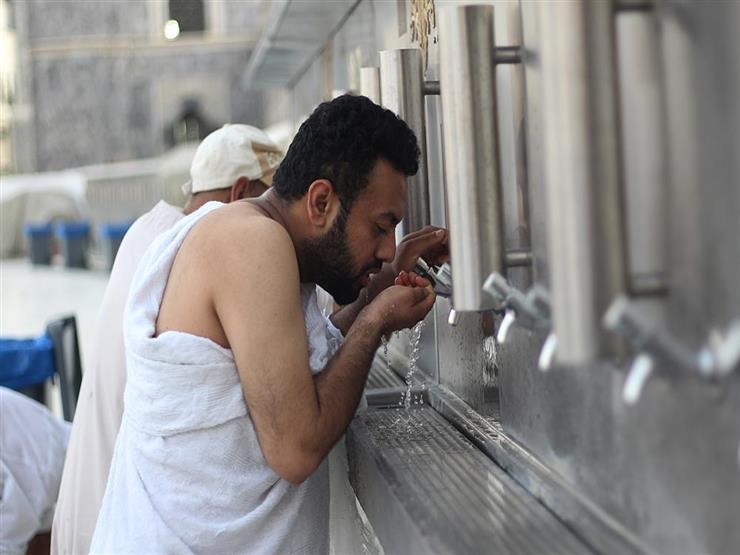 هل الدعاء بعد الشرب من ماء زمزم مستجاب؟.. أمين الإفتاء يكشف الحقيقة هل الدعاء بعد الشرب من ماء زمزم مستجاب؟.. أمين الإفتاء يكشف الحقيقة