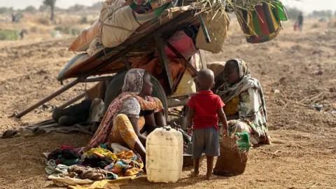 الجيش السوداني: مقتل 41 مدنيا بقصف مدفعي للدعم السريع على الفاشر الجيش السوداني: مقتل 41 مدنيا بقصف مدفعي للدعم السريع على الفاشر