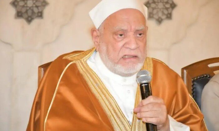 بعد إصابته بوعكة مفاجئة.. تطورات الحالة الصحية للدكتور أحمد عمر هاشم بعد إصابته بوعكة مفاجئة.. تطورات الحالة الصحية للدكتور أحمد عمر هاشم