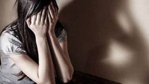 زوجته منعته من حقه الشرعي.. تفاصيل تعدي أب جنسيًا على ابنته في الهرم زوجته منعته من حقه الشرعي.. تفاصيل تعدي أب جنسيًا على ابنته في الهرم
