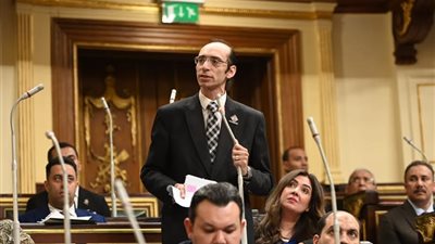 النائب محمد عبد العزيز بختام مناقشات الإجراءات الجنائية: نحن أمام قانون نفتخر به ويراعي حقوق الإنسان النائب محمد عبد العزيز بختام مناقشات الإجراءات الجنائية: نحن أمام قانون نفتخر به ويراعي حقوق الإنسان