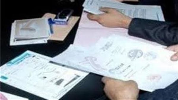 ضبط تشكيل عصابي تخصص في تزوير المحررات والنصب على راغبي السفر للخارج ضبط تشكيل عصابي تخصص في تزوير المحررات والنصب على راغبي السفر للخارج