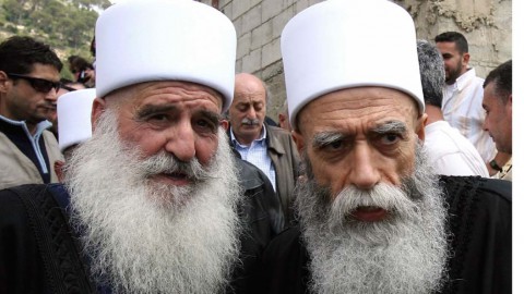 سوريا.. قياديان من الدروز يدعوان إلى الوحدة الوطنية ونبذ الفتنة سوريا.. قياديان من الدروز يدعوان إلى الوحدة الوطنية ونبذ الفتنة