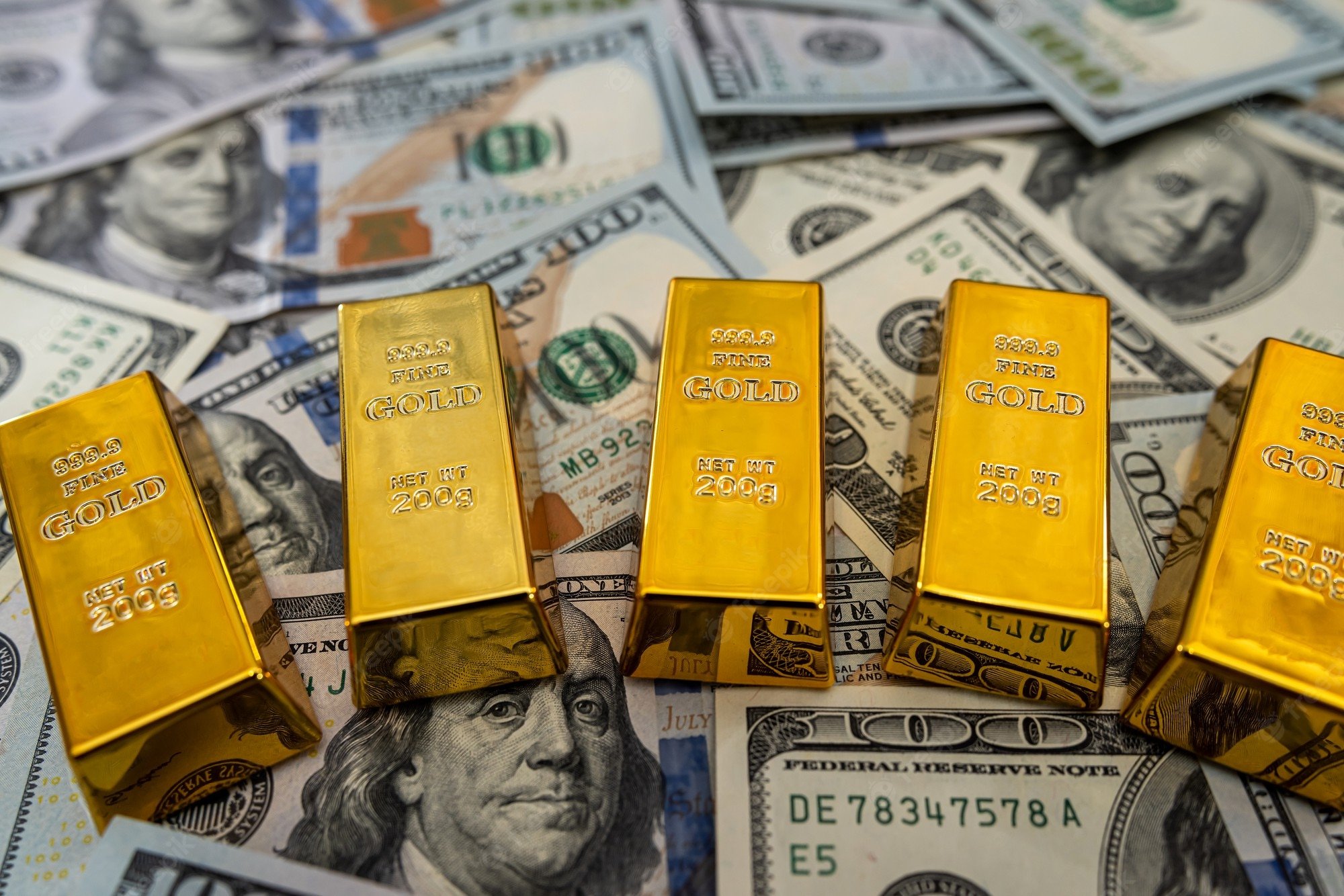 سعر الذهب والدولار الآن.. تراجع «الأصفر» واستقرار «الأخضر» سعر الذهب والدولار الآن.. تراجع «الأصفر» واستقرار «الأخضر»