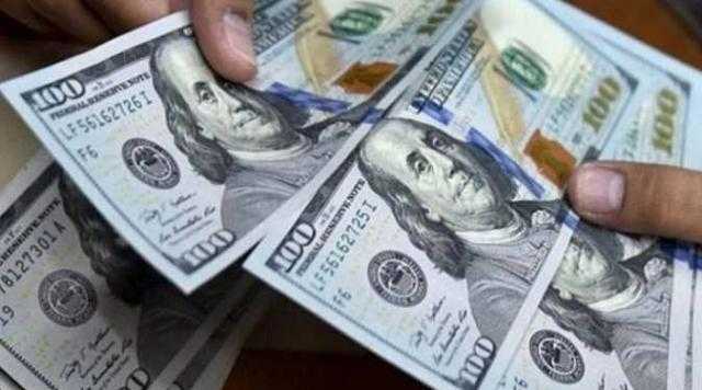 الدولار يكسر حاجز الـ51 جنيهاً نزولاً في البنوك بنهاية تعاملات أمس الدولار يكسر حاجز الـ51 جنيهاً نزولاً في البنوك بنهاية تعاملات أمس