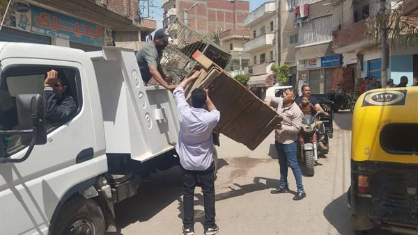 رفع 1042 إشغال طريق و إزالة 53 خيمة وتندة مخالفة بالبحيرة رفع 1042 إشغال طريق و إزالة 53 خيمة وتندة مخالفة بالبحيرة