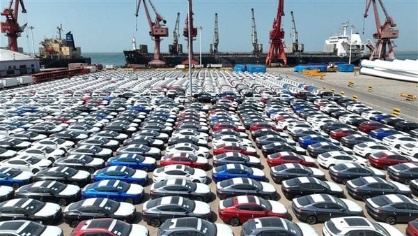 بعد عودة خدمات الدعم الفني.. تفاصيل مبادرة استيراد السيارات للمصريين بالخارج بعد عودة خدمات الدعم الفني.. تفاصيل مبادرة استيراد السيارات للمصريين بالخارج