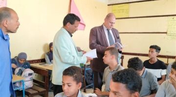 مدير تعليم قنا يتابع انتظام الدراسة بأبوتشت