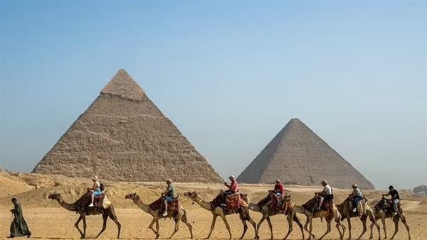 صحافة أجنبية: مشروع تطوير أهرامات الجيزة يتجاوز الـ 50 مليون دولار صحافة أجنبية: مشروع تطوير أهرامات الجيزة يتجاوز الـ 50 مليون دولار