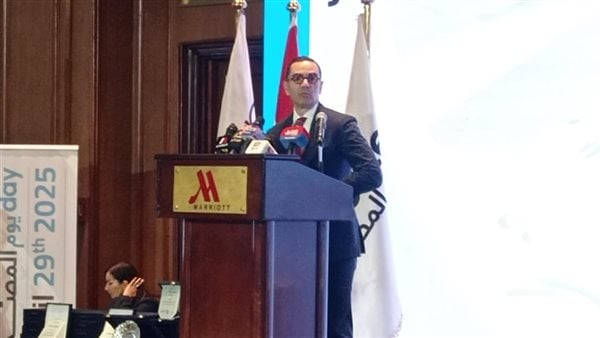 بمشاركة رفيعة المستوى من القيادات الاقتصادية.. وزير الاستثمار يفتتح النسخة الثالثة من فعالية يوم المصدر بمشاركة رفيعة المستوى من القيادات الاقتصادية.. وزير الاستثمار يفتتح النسخة الثالثة من فعالية يوم المصدر